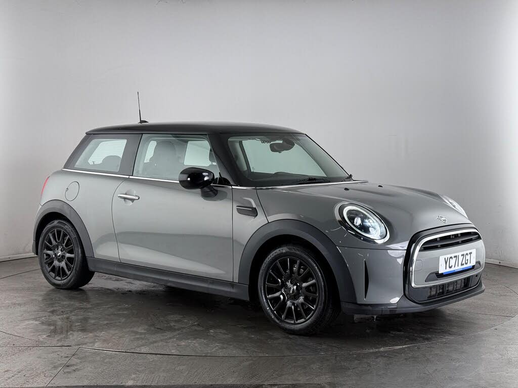 2021 MINI Mini 1.5 Cooper Classic Hatchback 3d