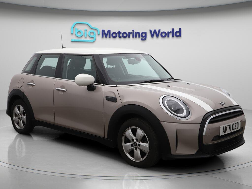2021 MINI Mini 1.5 Cooper Classic Hatchback 5d