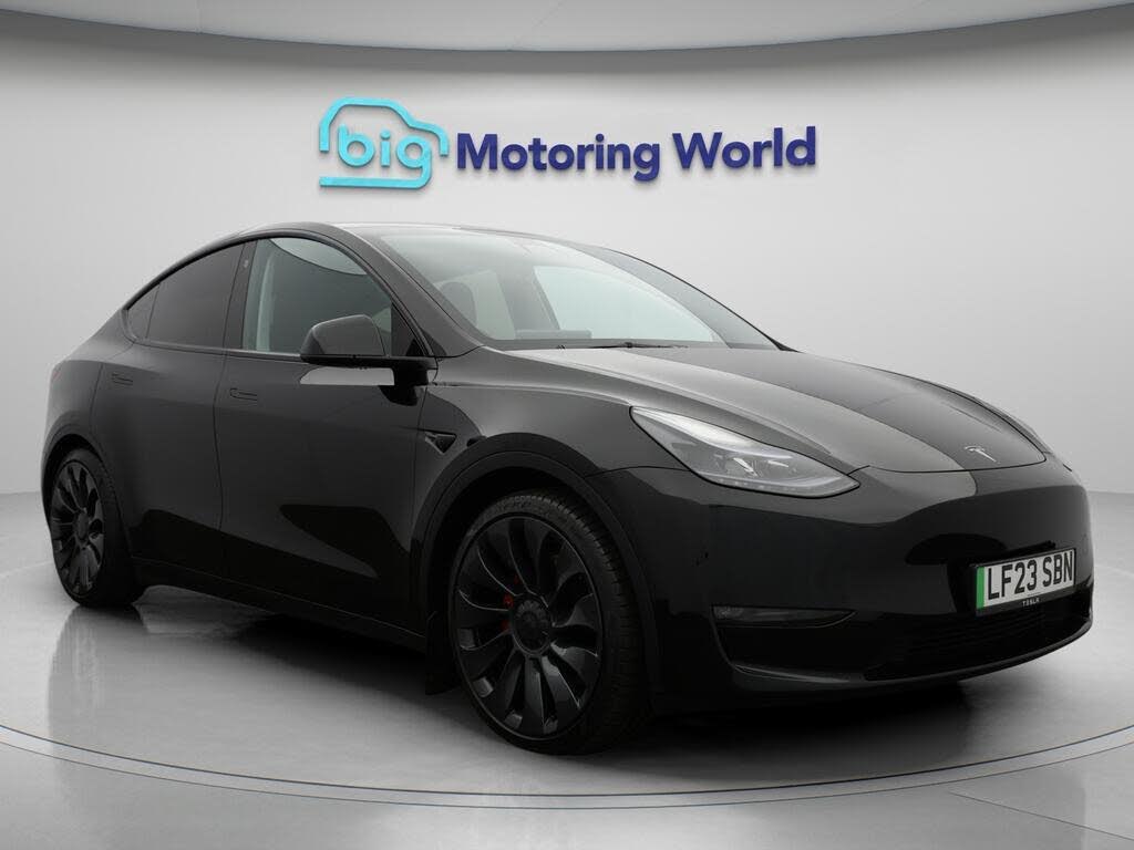 2023 Tesla Model Y E Performance