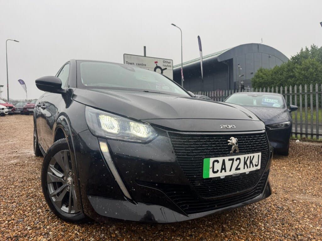 2022 Peugeot 208 E Allure Premium+ (136ps)