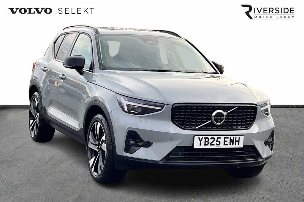 2025 Volvo XC40 2.0 B3 Ultra (Bright