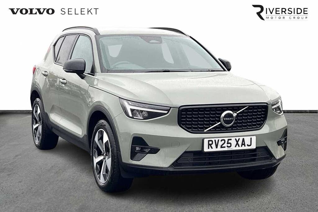 2025 Volvo XC40 2.0 B4 Plus