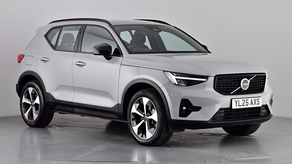 2025 Volvo XC40 2.0 B3 Plus Pro