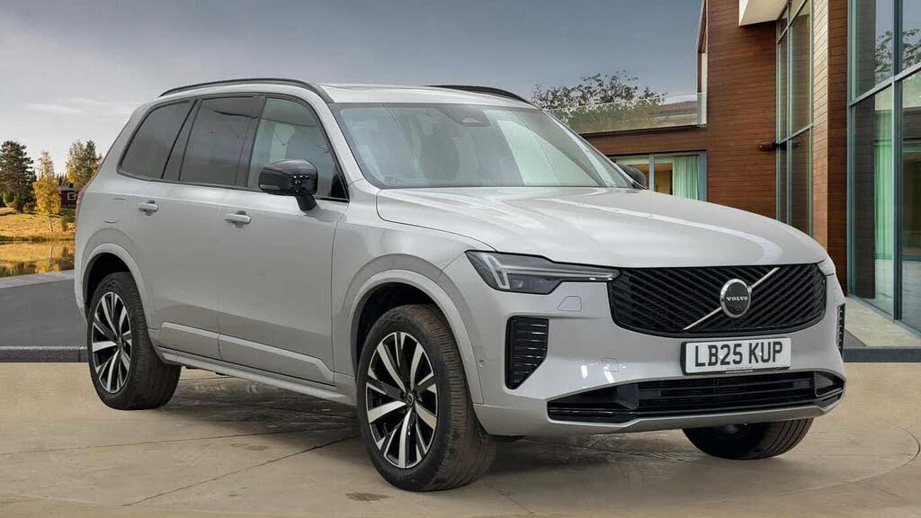 2025 Volvo XC90 2.0 B5 Plus Pro