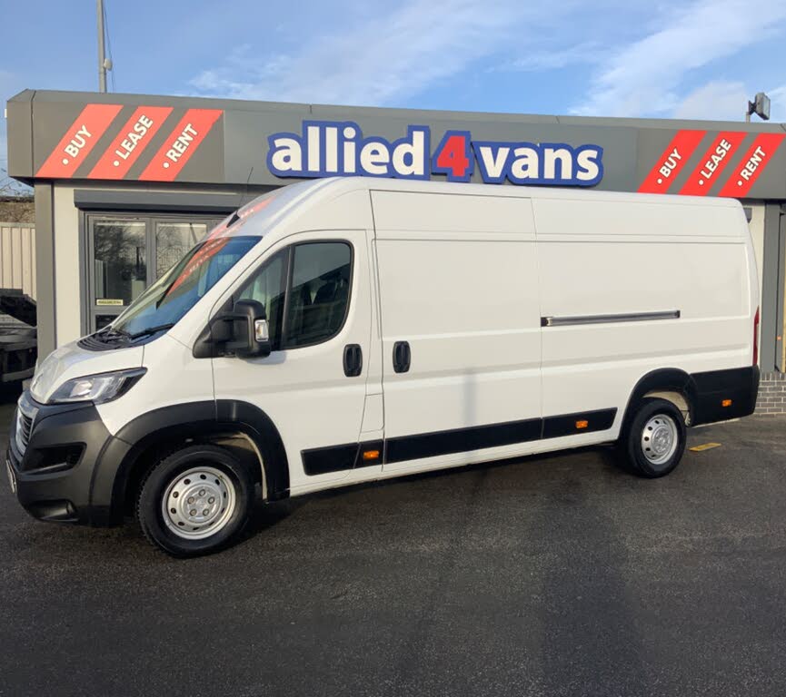 2023 Peugeot Boxer 2.2 BlueHDi Professional Premium+ 435 L4H2