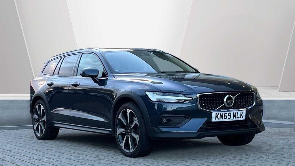 2019 Volvo V60 2.0 T5 Cross Country Plus