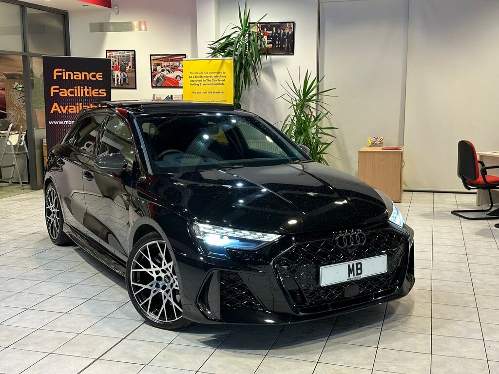 2025 Audi RS3 2.5 TFSI Carbon Vorsprung Sportback 5d