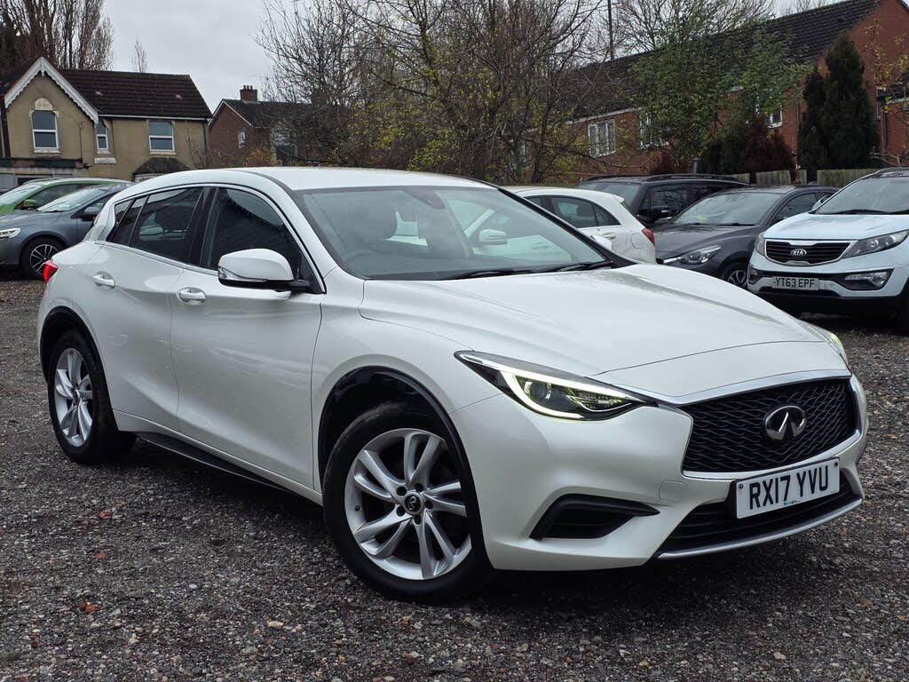 2017 Infiniti Q30 1.5d SE
