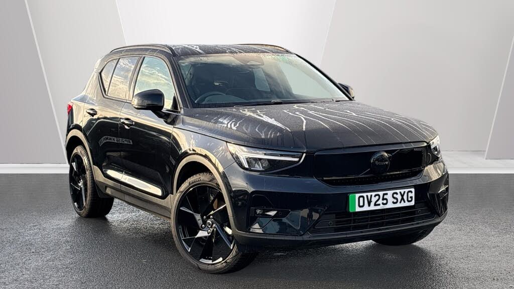 2025 Volvo EX40 E Plus Black Edition