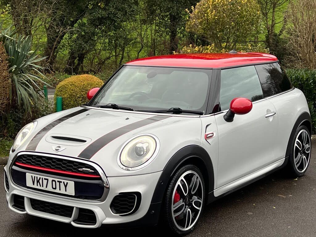 2017 MINI Mini 2.0 John Cooper Works (s/s) Hatchback 3d