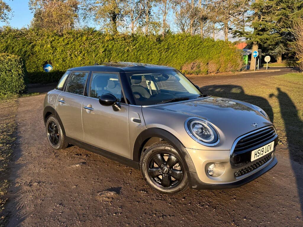2019 MINI Mini 1.5 Cooper Classic Hatchback 5d Auto