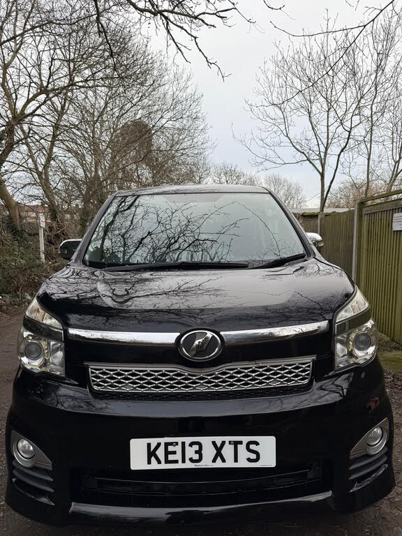 2013 Toyota Voxy 2.0