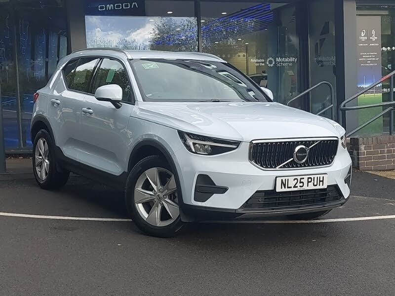 2025 Volvo XC40 2.0 B3 Core