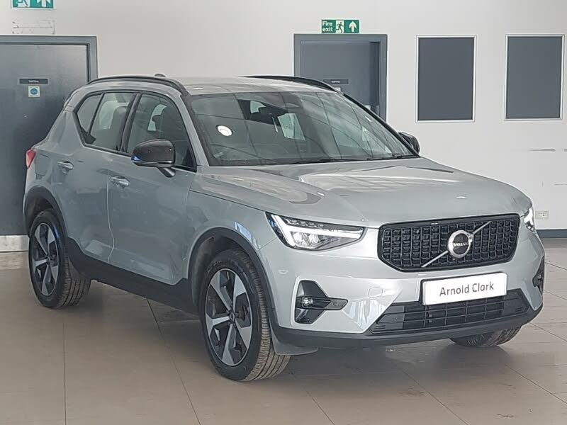2024 Volvo XC40 2.0 B3 Plus