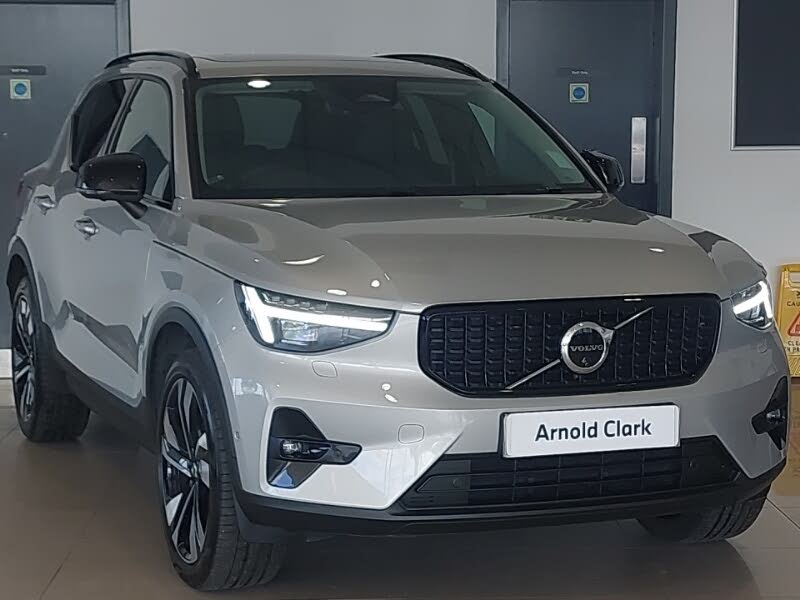 2024 Volvo XC40 2.0 B4 R-Design Pro