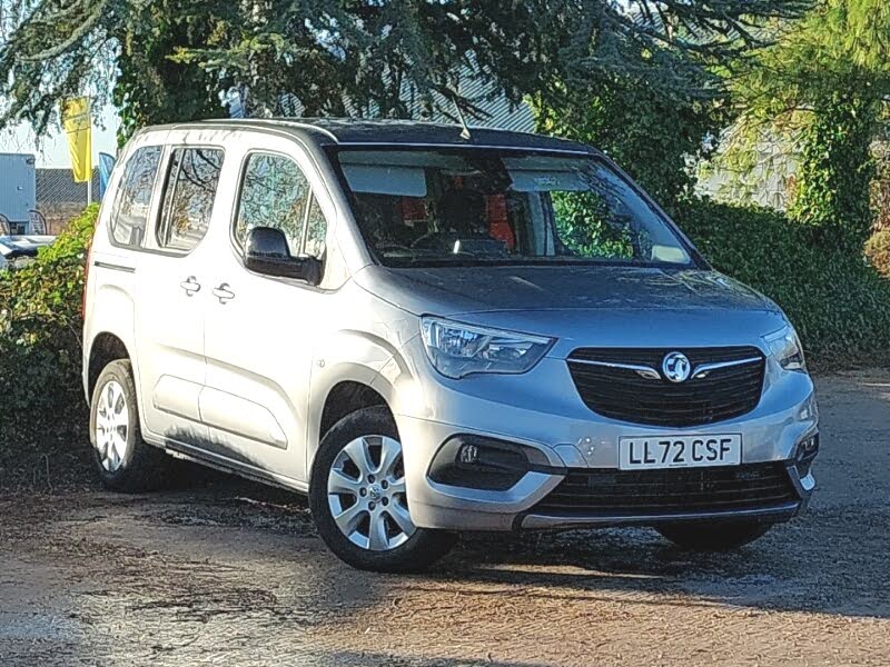 2022 Vauxhall Combo Life 1.5 SE (100ps)
