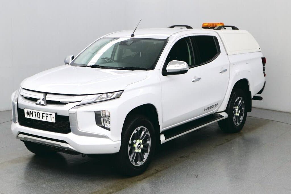 2020 Mitsubishi L200 2.2DI-D Warrior auto
