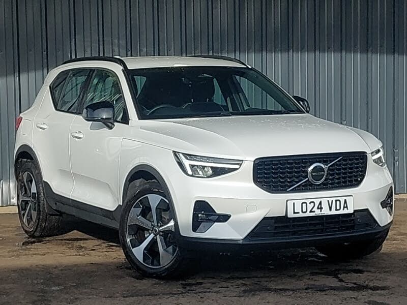2024 Volvo XC40 2.0 B3 Plus