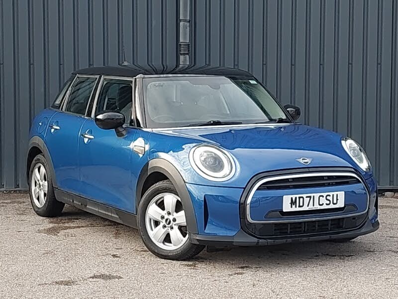 2022 MINI Mini 1.5 Cooper Classic Hatchback 5d