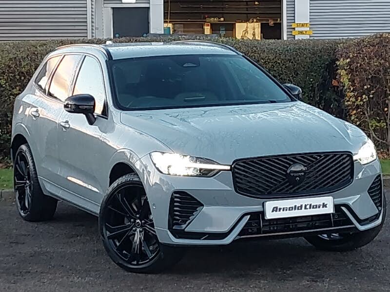 2025 Volvo XC60 2.0 B5 Plus Black Edition