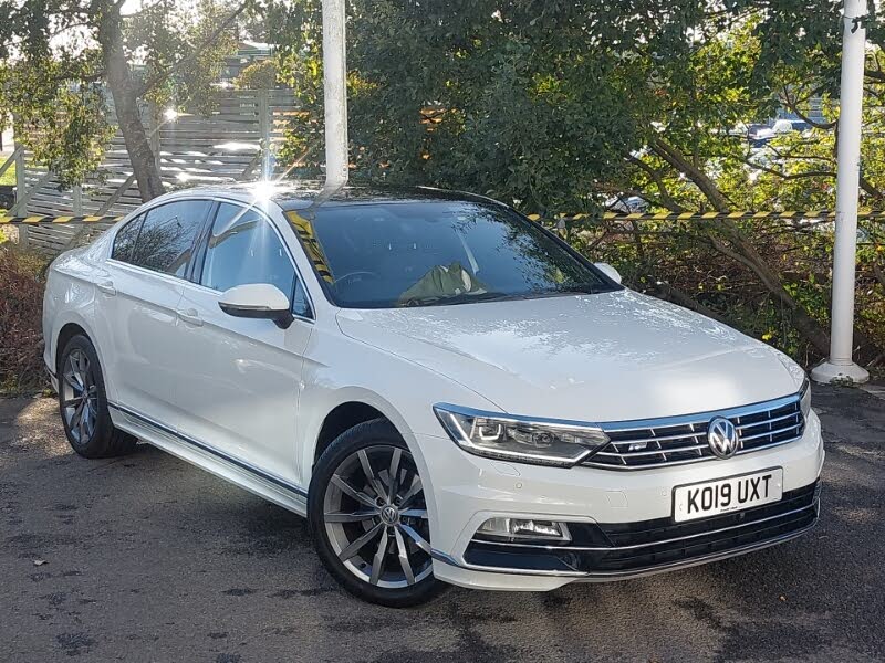 2019 Volkswagen Passat 1.5 TSI R-Line Saloon 4d