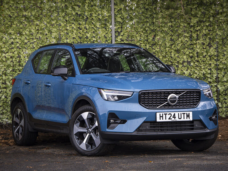 2024 Volvo XC40 2.0 B3 Plus