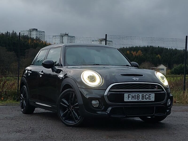 2018 MINI Mini 2.0 Cooper S Series II (s/s) Hatchback 5d Sport Auto