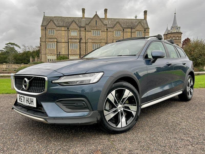 2021 Volvo V60 2.0 B5 Cross Country
