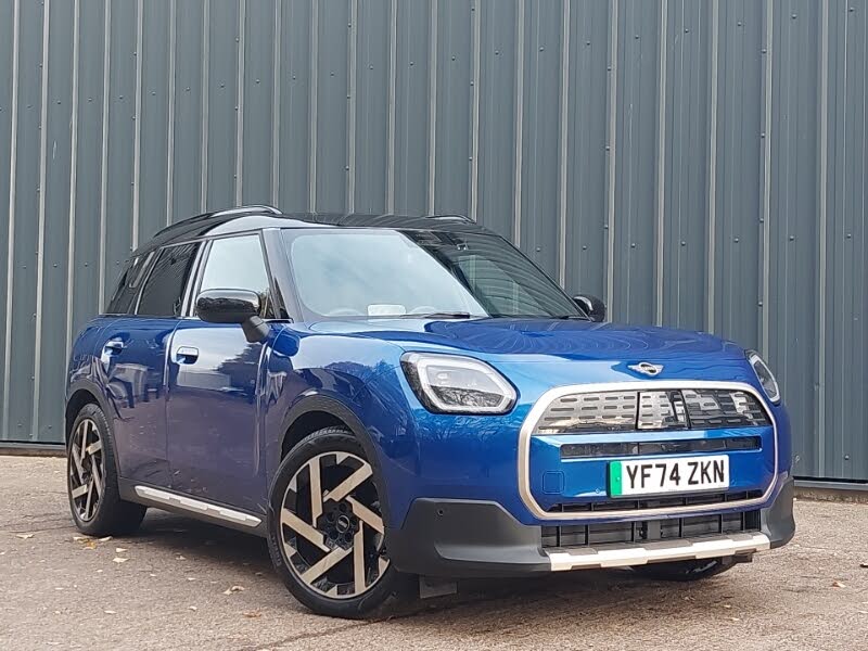 2024 MINI Mini Countryman E Cooper E Exclusive