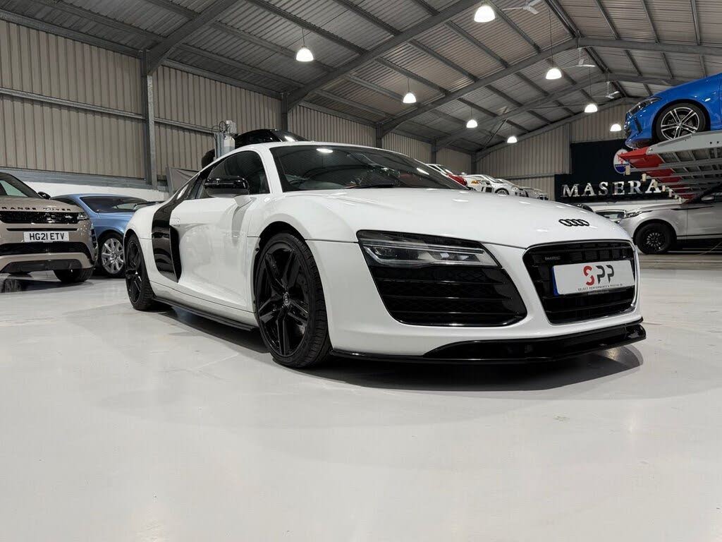 2015 Audi R8 4.2 quattro FSI V8 Coupe S Tronic