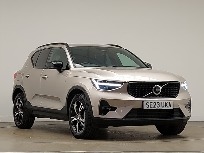 2023 Volvo XC40 2.0 B3 Plus