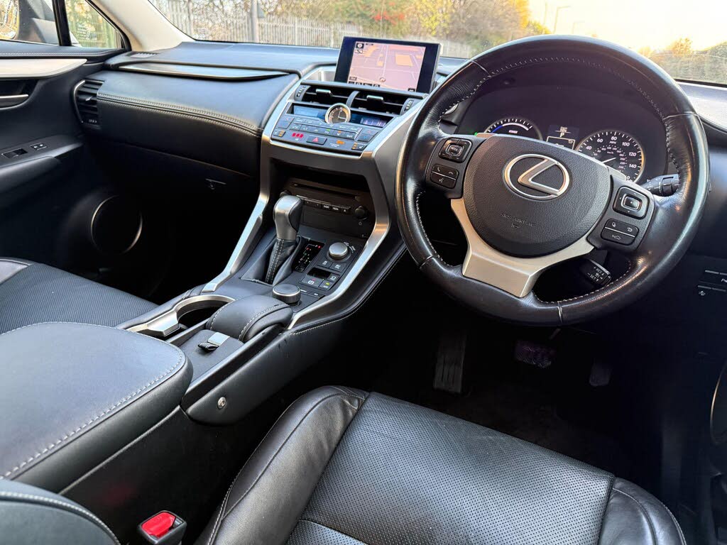 2015 Lexus NX 300h 2.5 Luxury (194bhp) (Sunroof)
