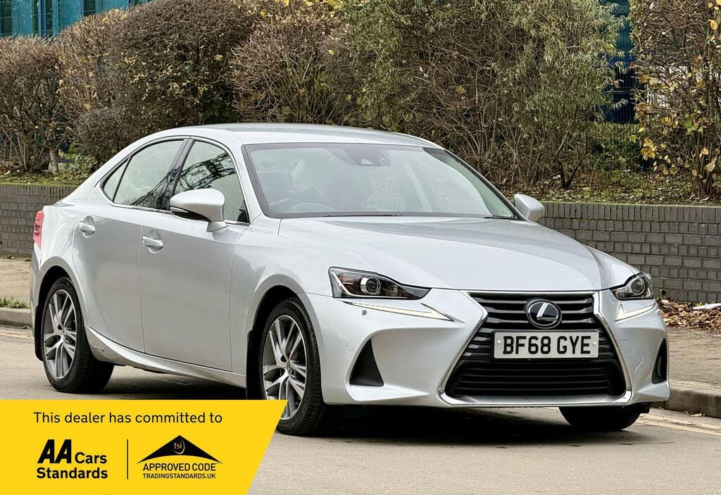 2018 Lexus IS 300h 2.5 Executive Edition [Lexus Navigation]