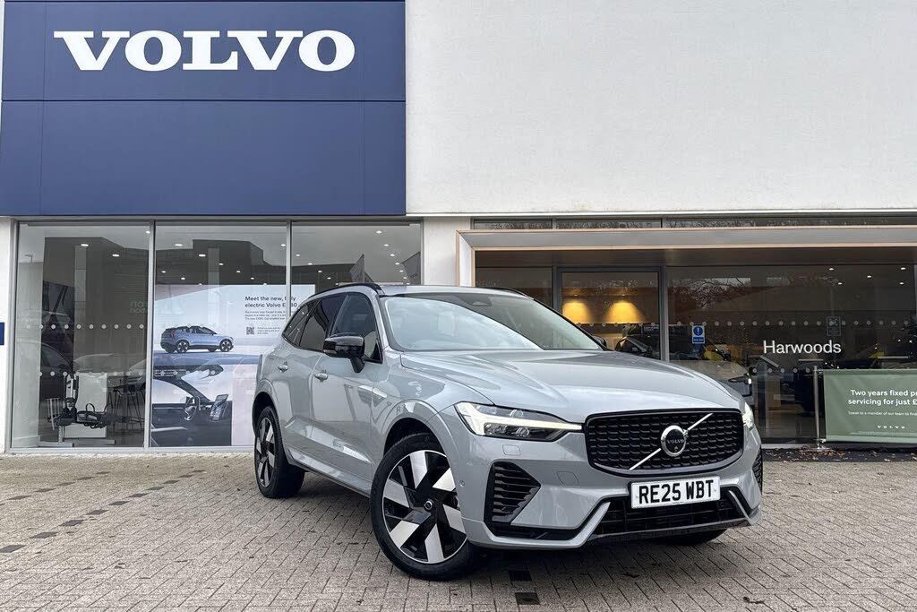 2025 Volvo XC60 2.0 T8 Ultra (Dark