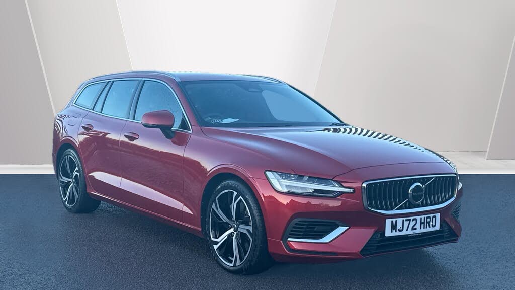 2022 Volvo V60 2.0 T6 Plus (Dark Estate