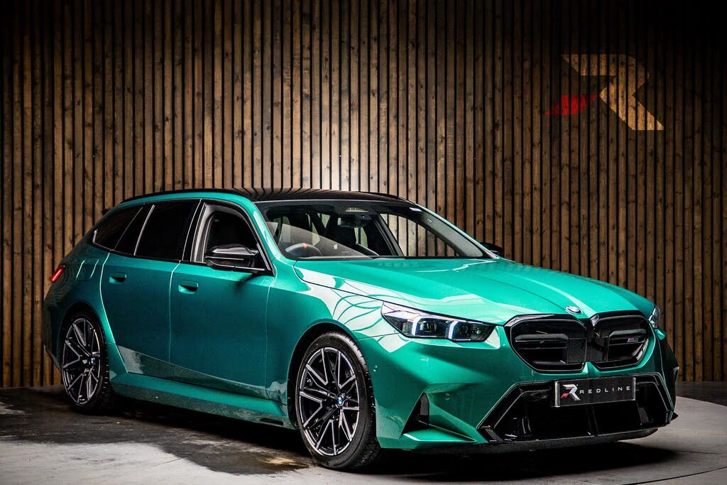 2025 BMW 5 Series 4.4 M5 Touring 5d