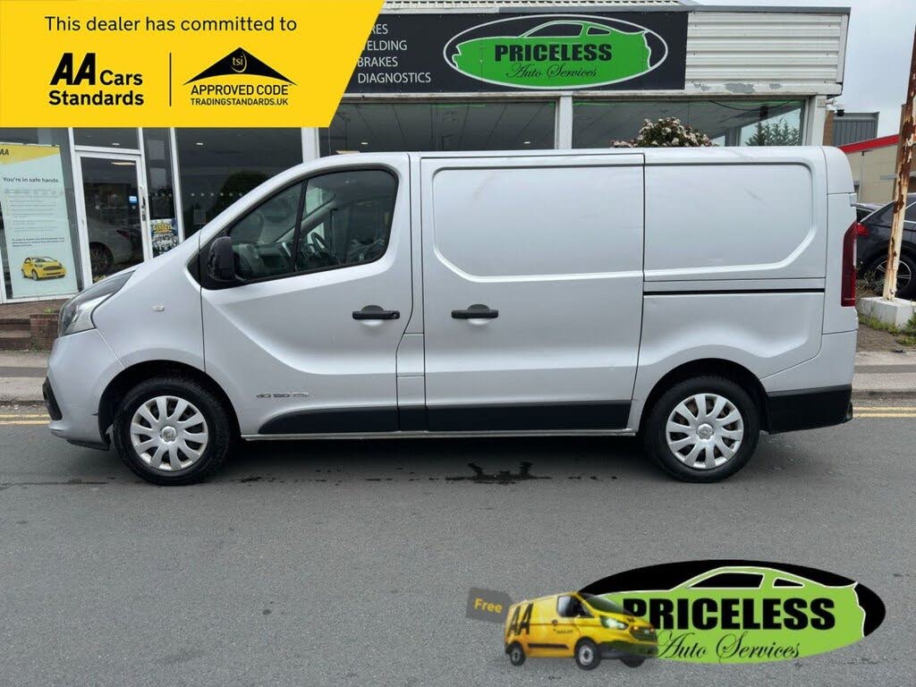 2015 Renault Trafic 1.6dCi SL27 120 Business+ Low Roof