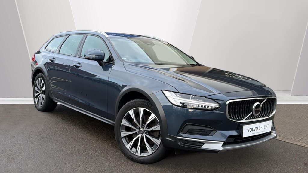 2022 Volvo V90 2.0 B5 Cross Country Plus (250bhp)