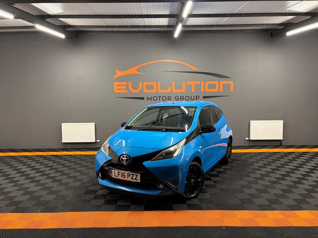 2016 Toyota AYGO 1.0 VVT-i x-cite 2 (Cyan) 3d