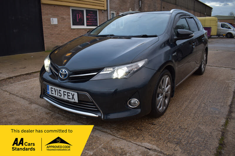 2015 Toyota Auris 1.8 VVT-i HSD Excel Touring Sports E-CVT