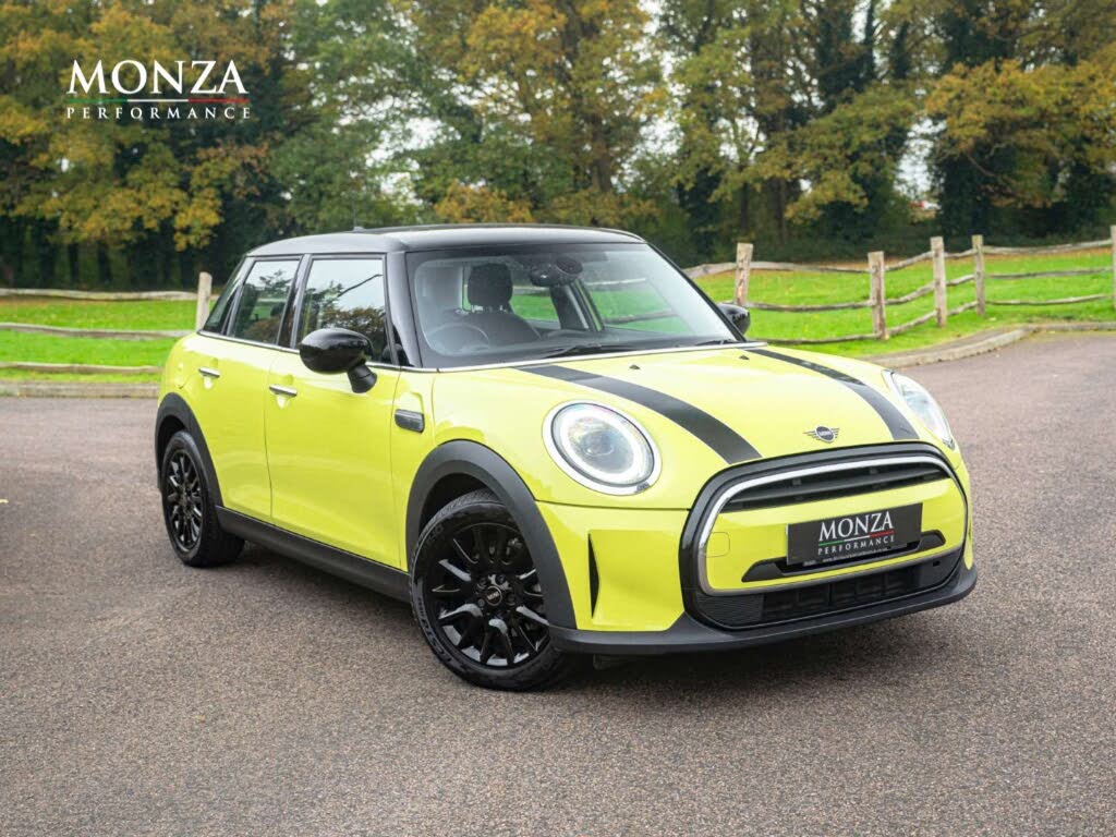 2022 MINI Mini 1.5 Cooper Classic (Premium) Hatchback 5d Auto