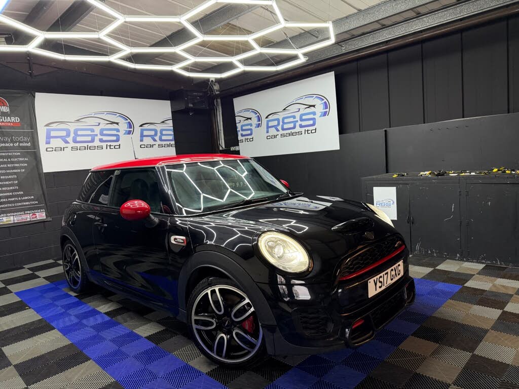 2017 MINI Mini 2.0 John Cooper Works (s/s) Hatchback 3d