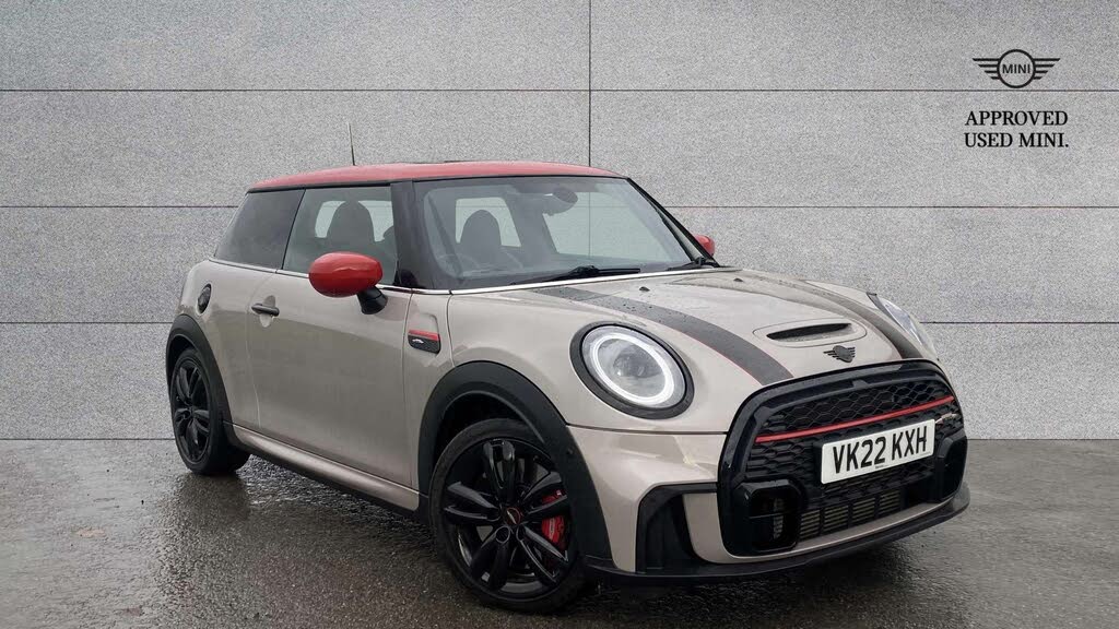 2022 MINI Mini 2.0 John Cooper Works Hatchback 3d