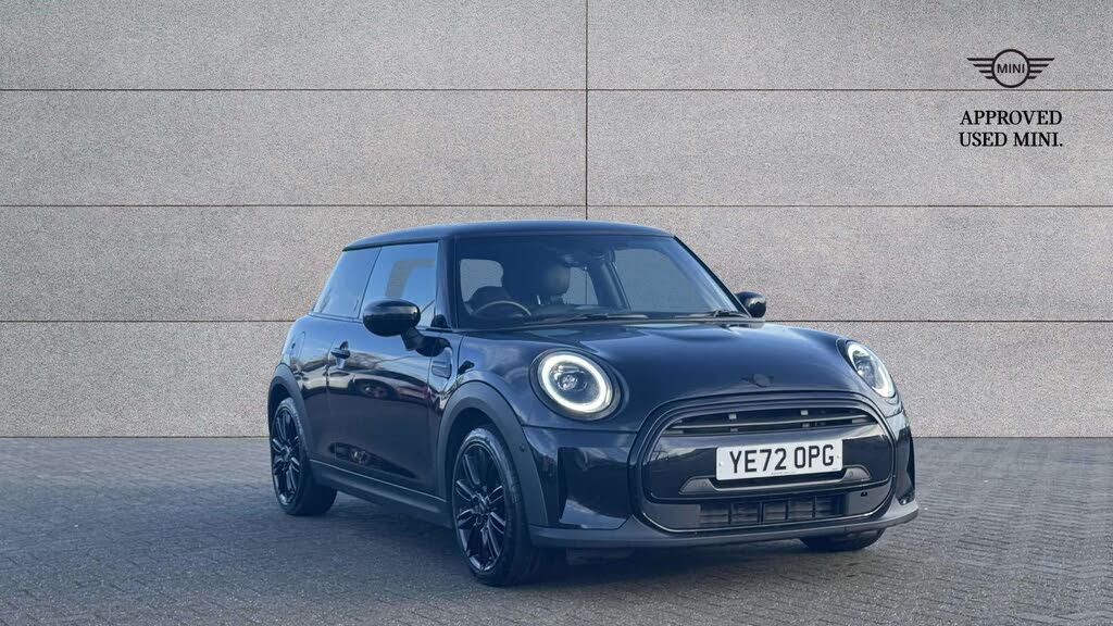 2022 MINI Mini 1.5 Cooper Exclusive (Premium) Hatchback 3d Auto