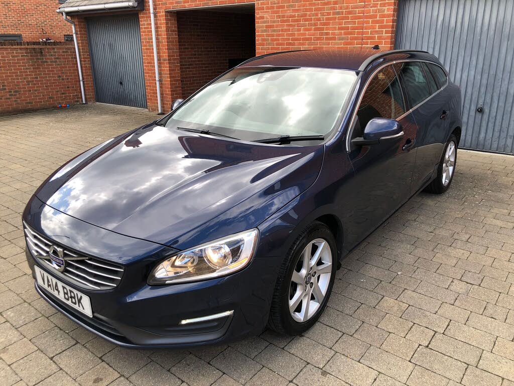 2014 Volvo V60 2.0TD D4 SE (181bhp) Nav 1969cc