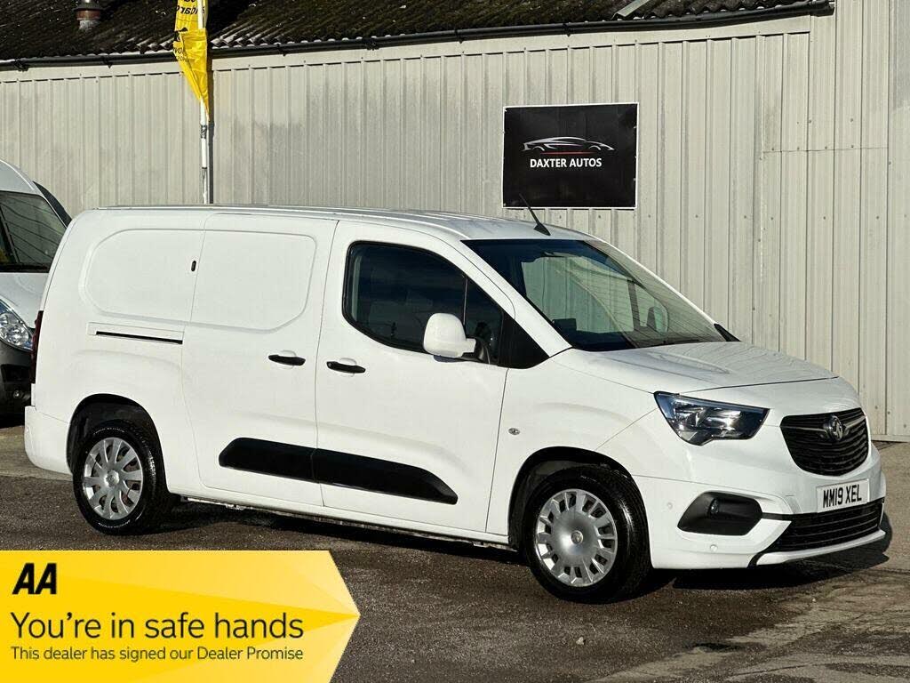2019 Vauxhall Combo 1.6CDTi Sportive 2300 L2H1