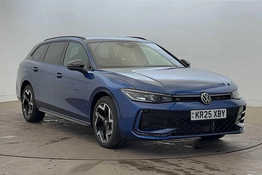 2025 Volkswagen Passat 1.5 TSI R-Line (204ps)