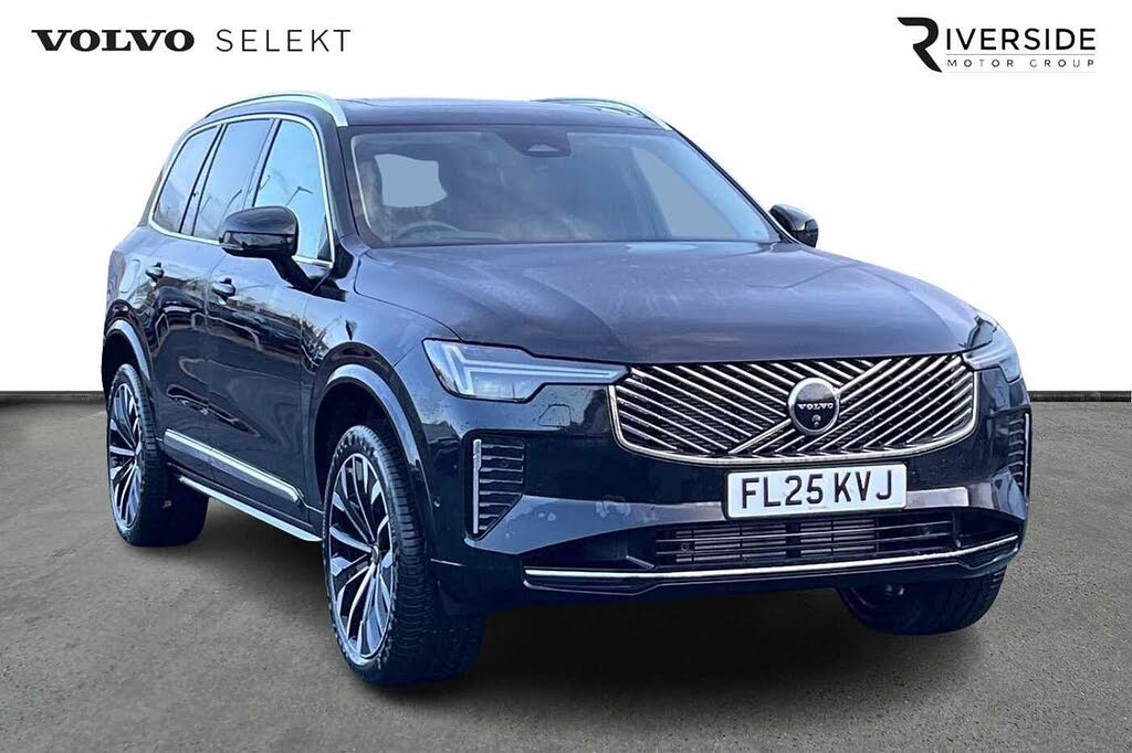 2025 Volvo XC90 2.0 T8 Ultra (Dark