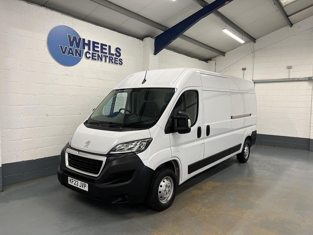2023 Peugeot Boxer 2.2 BlueHDi Professional Premium+ 335 L3H2 Panel