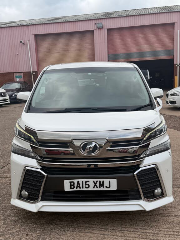 2015 Toyota Vellfire 2.5 Hybrid E-Four